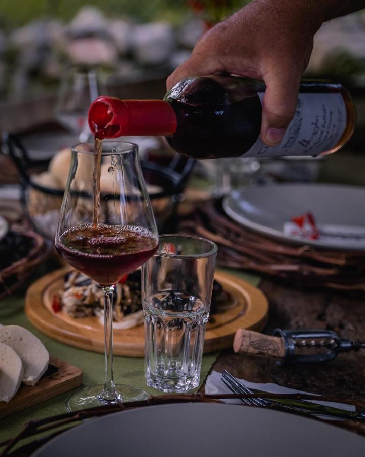 Отель Menabde Winery Ozurget'i Экстерьер фото